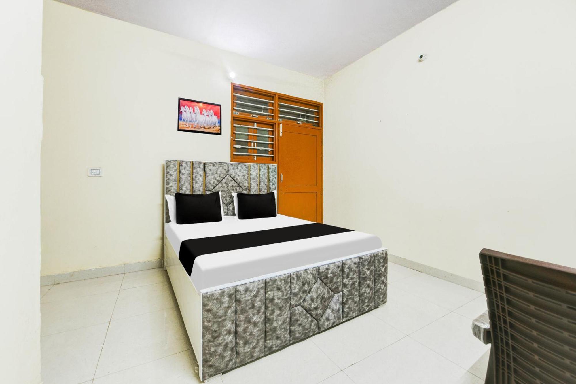 Hotel O J.D Kings Faridabad Exteriör bild