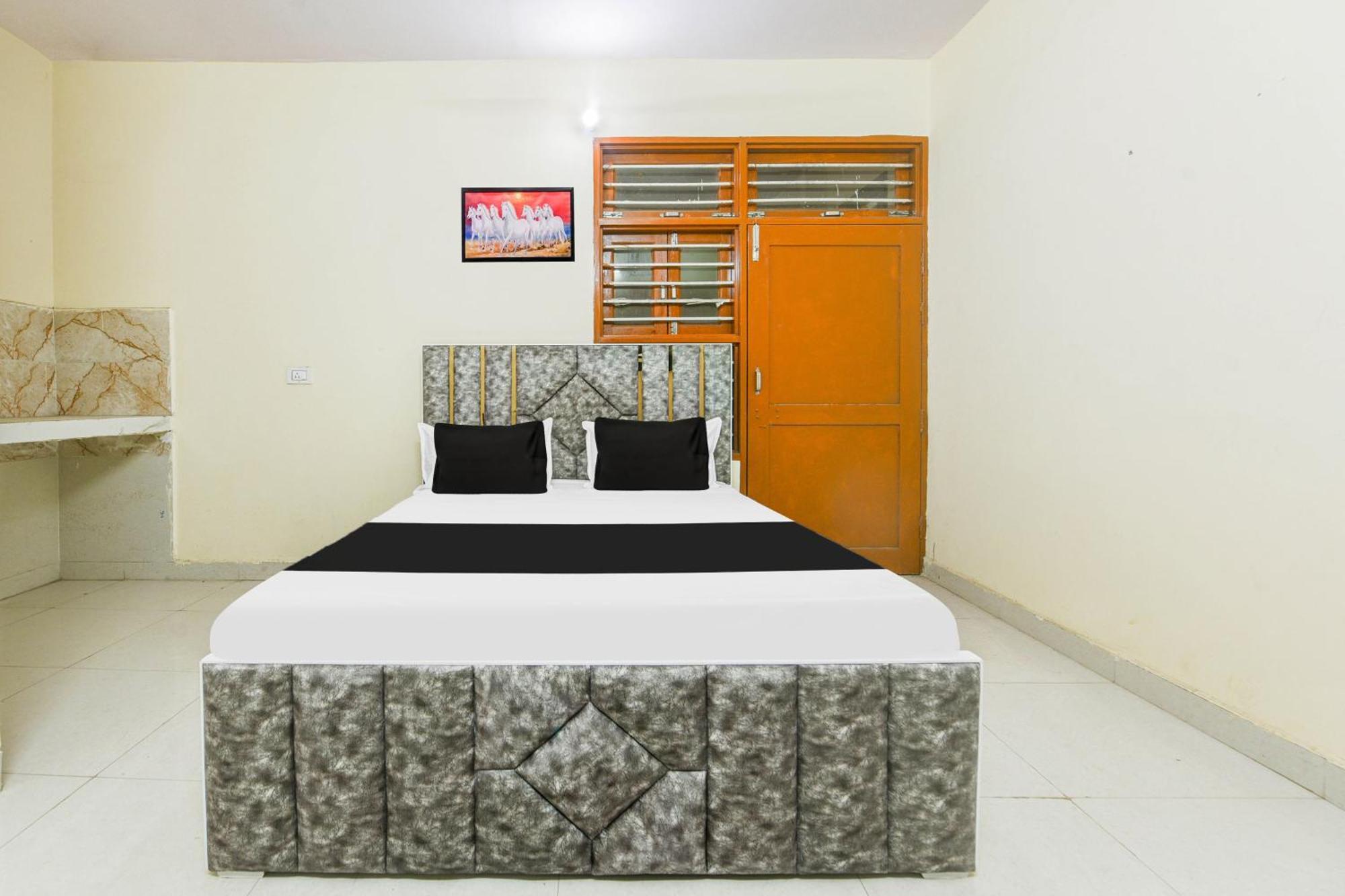 Hotel O J.D Kings Faridabad Exteriör bild