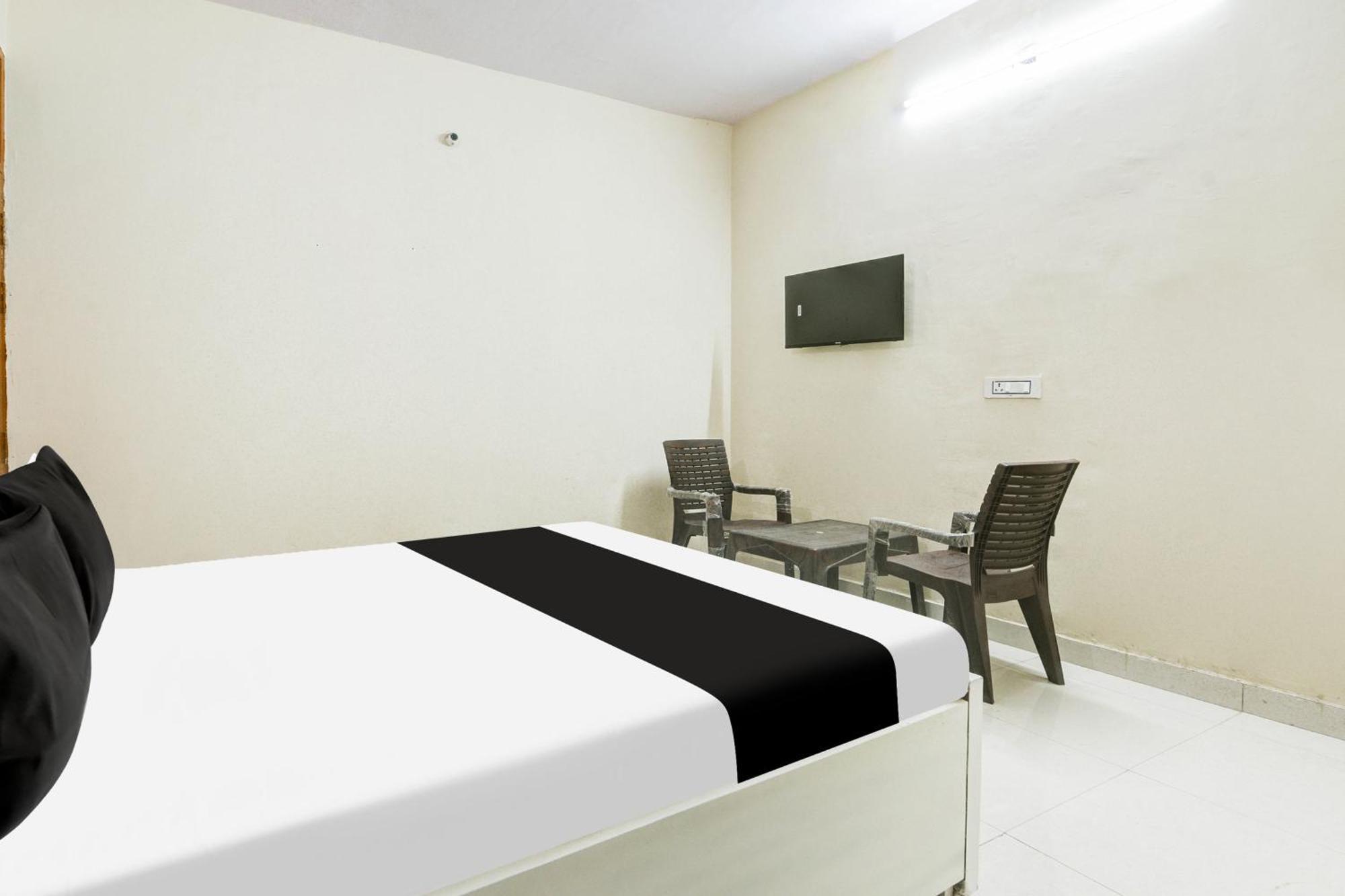 Hotel O J.D Kings Faridabad Exteriör bild